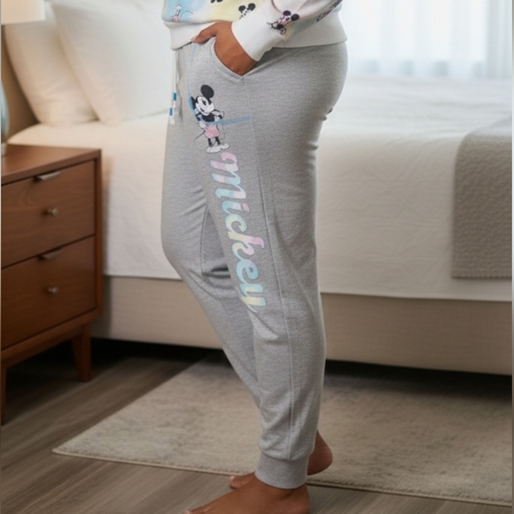 NWT Disney Mickey Mouse 2 Piece Set - Picture 6 of 8